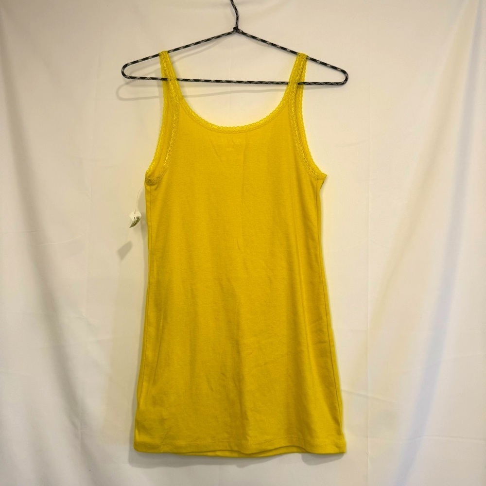 Old Navy NWT Yellow Tank Top With Lace Accents Size Medium - Picture 2 of 5